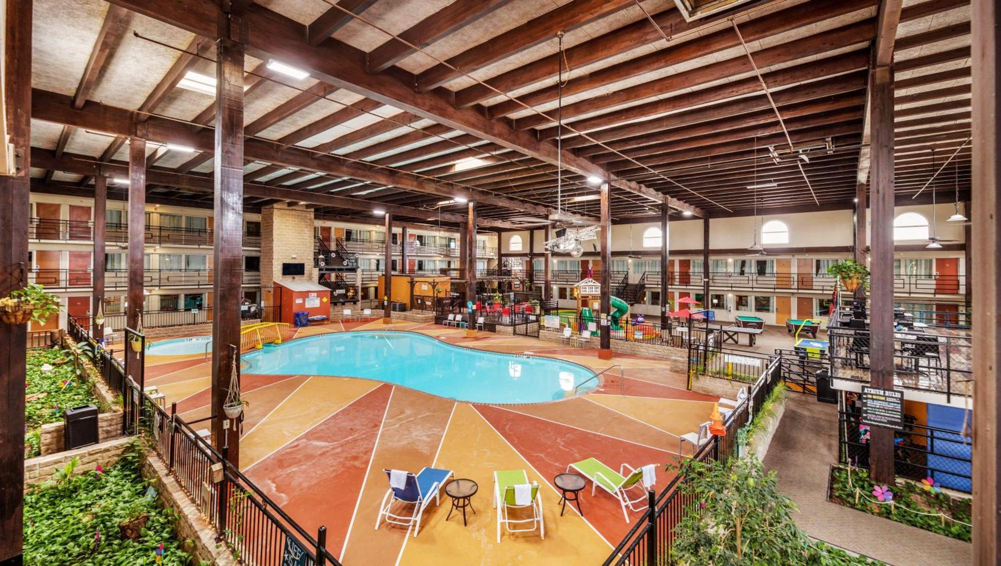 Hotel Pearl On The Concho à San Angelo Extérieur photo